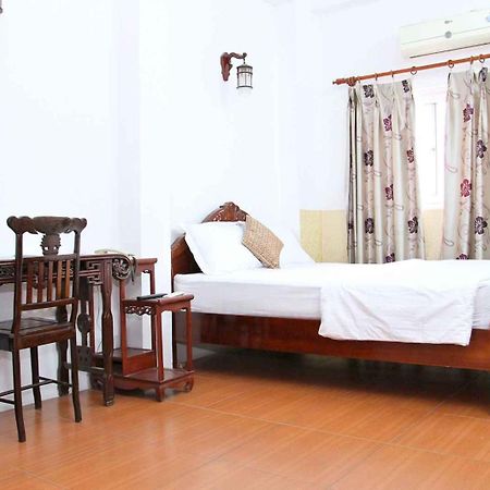 Hoang Cuong Hotel 15 Nguyen Thai Hoc Hanoi Exteriör bild
