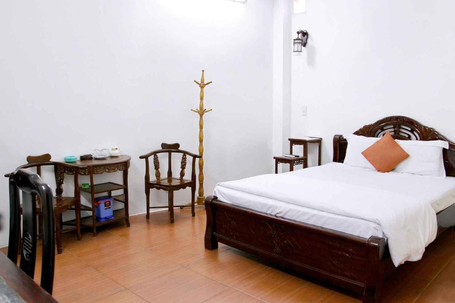 Hoang Cuong Hotel 15 Nguyen Thai Hoc Hanoi Exteriör bild