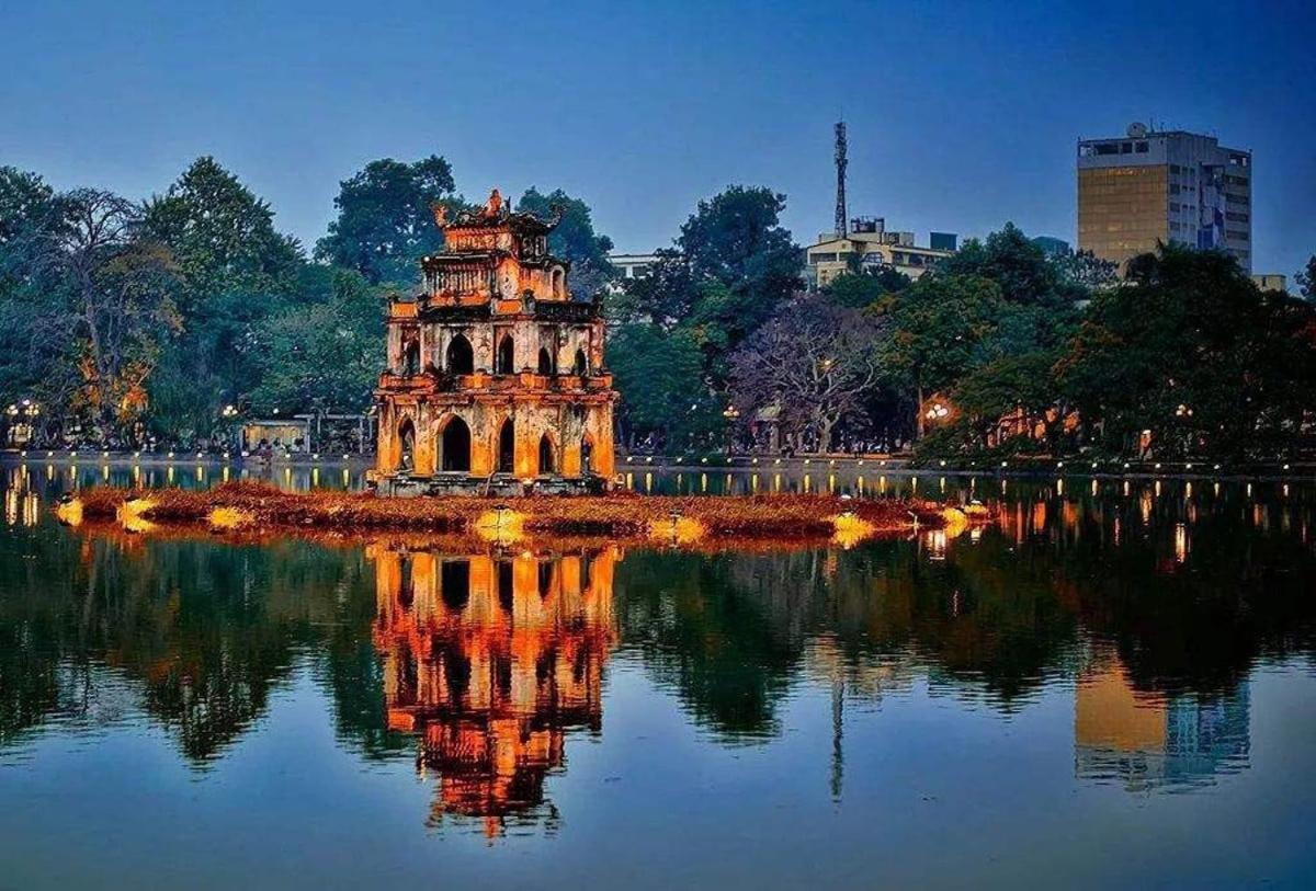 Hoang Cuong Hotel 15 Nguyen Thai Hoc Hanoi Exteriör bild
